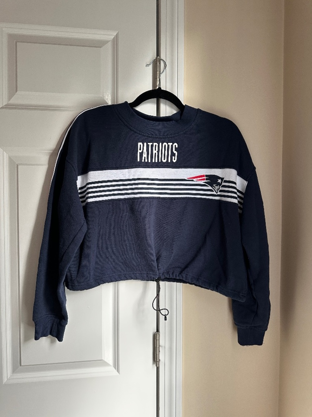 New England Patriots Crop Crewneck Sweatshirt – NFL | Navy | Size L